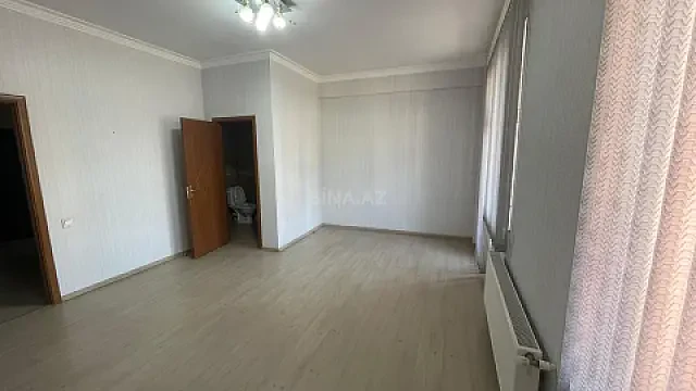 Kirayə verilir 3 otaqlı ofis 130 m²