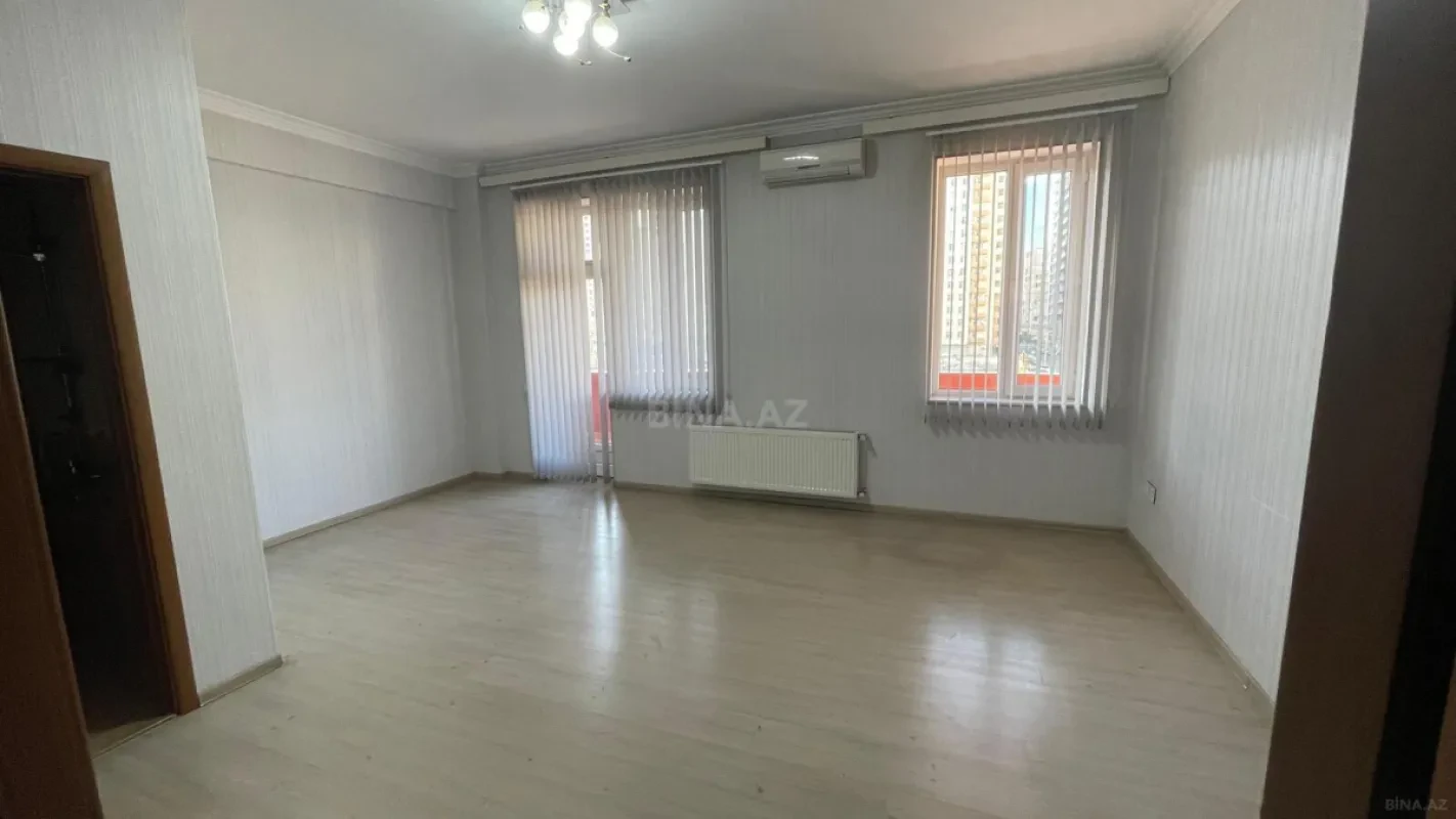 Kirayə verilir 3 otaqlı ofis 130 m²