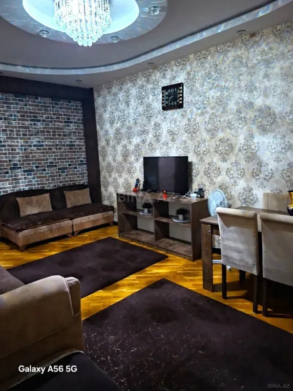 Kirayə verilir 2 otaqlı mənzil 70 m²