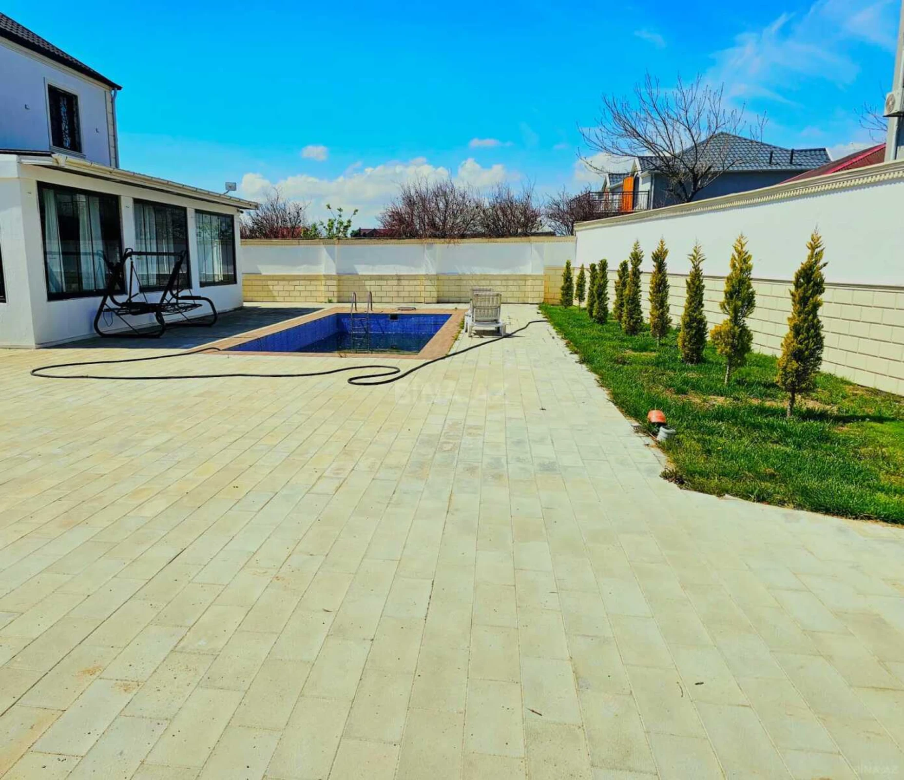Satılır 6 otaqlı həyət evi 200 m²