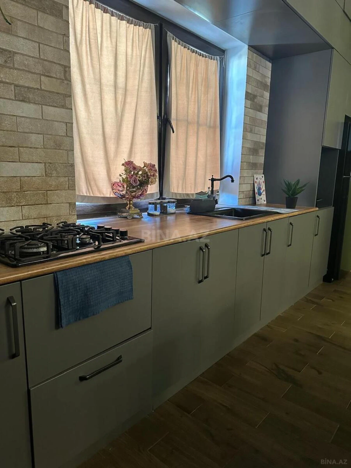 Satılır 6 otaqlı həyət evi 200 m²