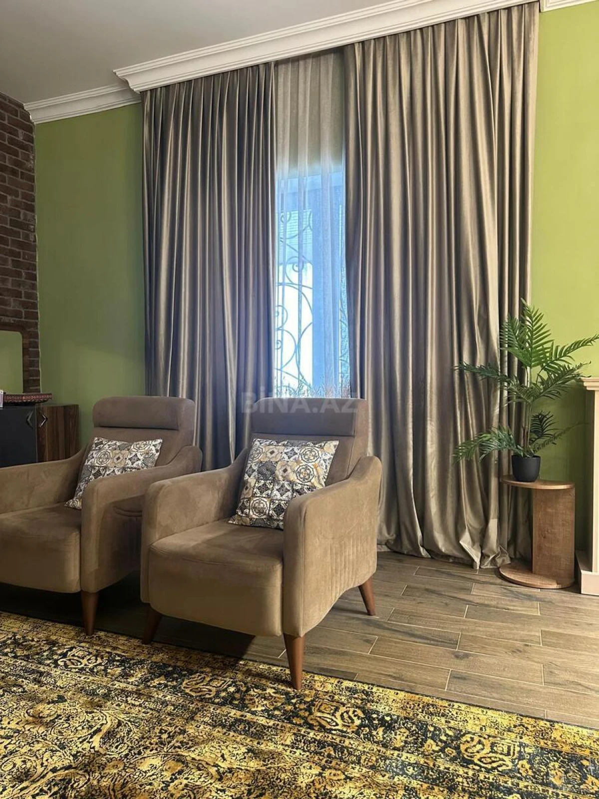 Satılır 6 otaqlı həyət evi 200 m²