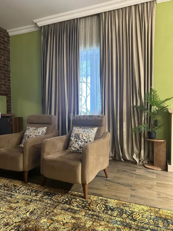 Satılır 6 otaqlı həyət evi 200 m²