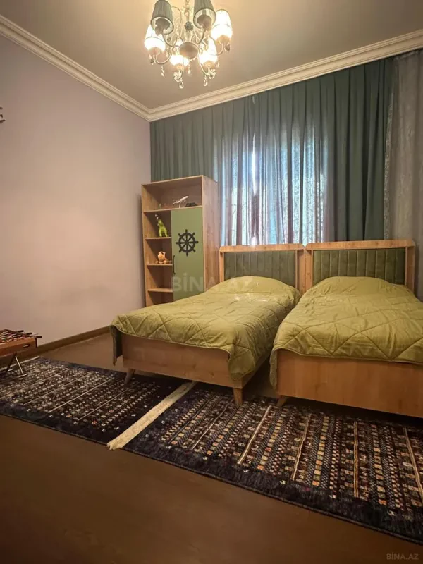Satılır 6 otaqlı həyət evi 200 m²