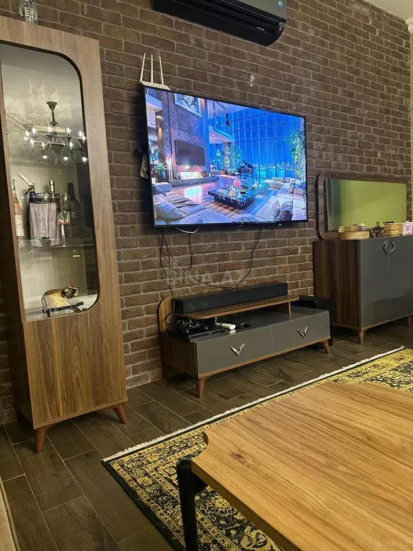 Satılır 6 otaqlı həyət evi 200 m²