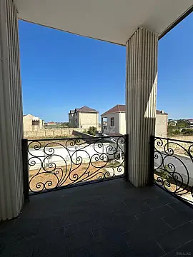 Satılır 6 otaqlı həyət evi 200 m²