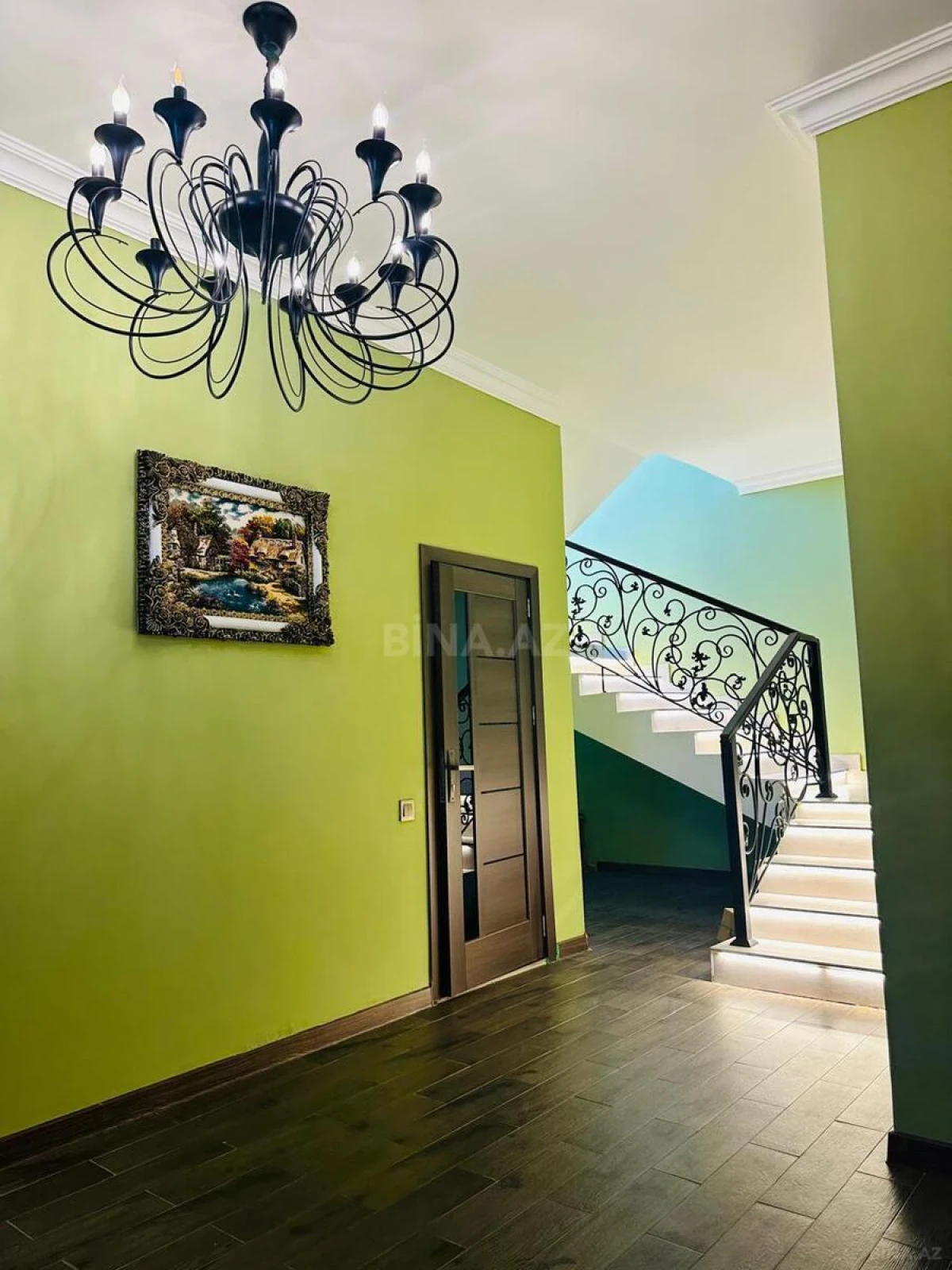 Satılır 6 otaqlı həyət evi 200 m²