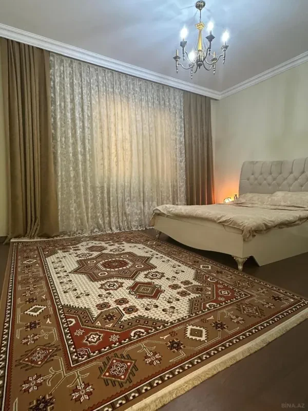 Satılır 6 otaqlı həyət evi 200 m²