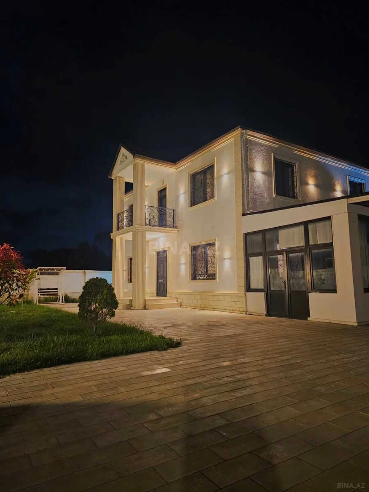 Satılır 6 otaqlı həyət evi 200 m²