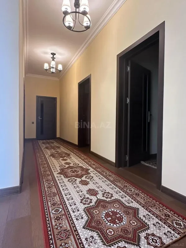 Satılır 6 otaqlı həyət evi 200 m²