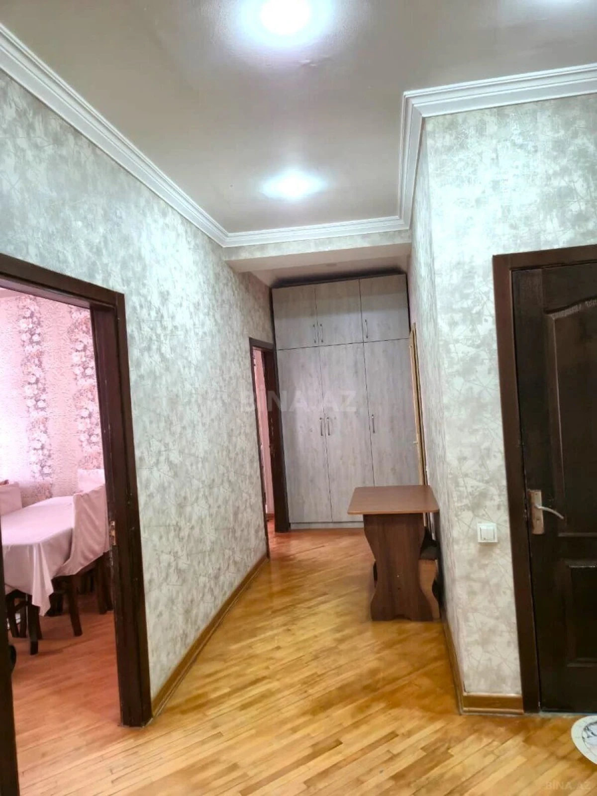 Satılır 2 otaqlı mənzil 95 m²