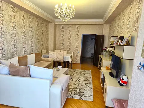 Satılır 2 otaqlı mənzil 95 m²