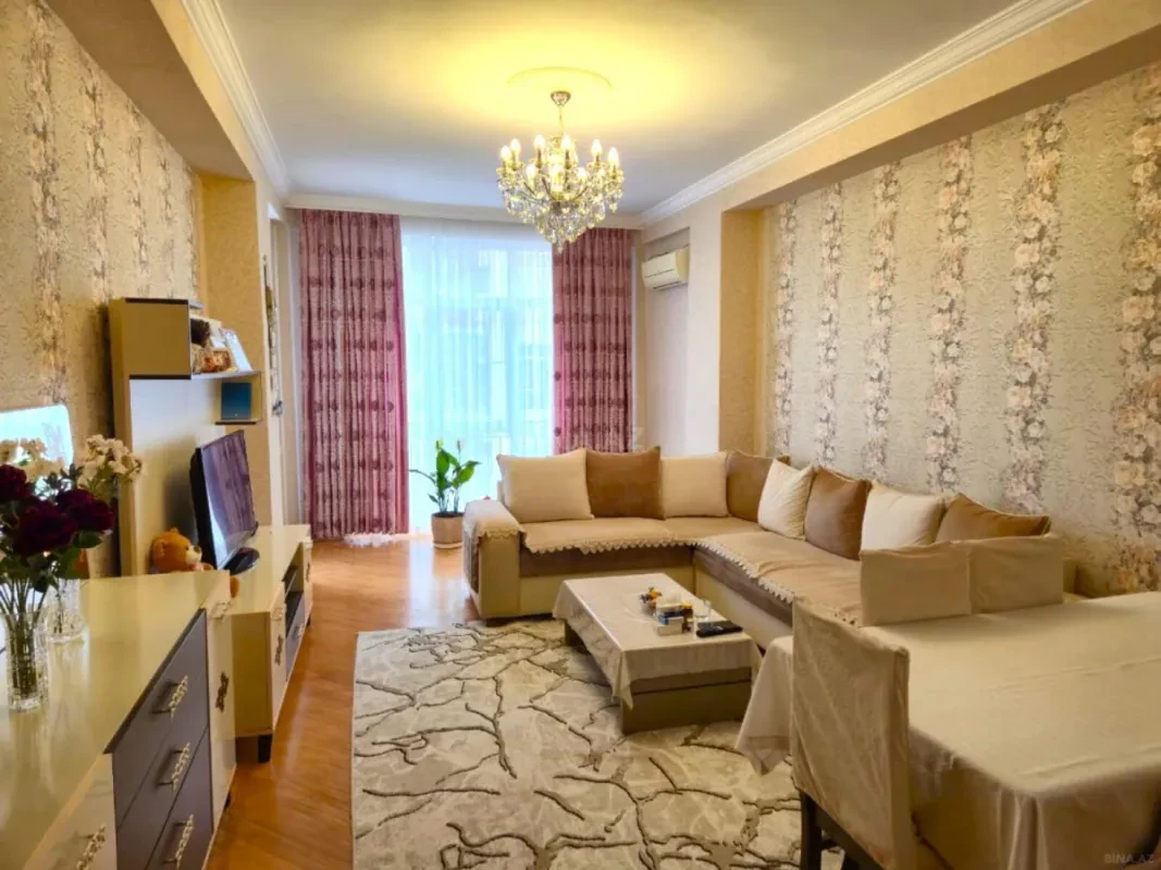 Satılır 2 otaqlı mənzil 95 m²
