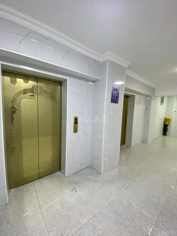 Satılır 3 otaqlı mənzil 120 m²