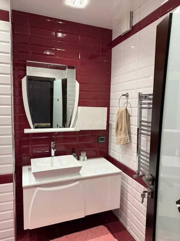 Kirayə verilir 3 otaqlı mənzil 161 m²
