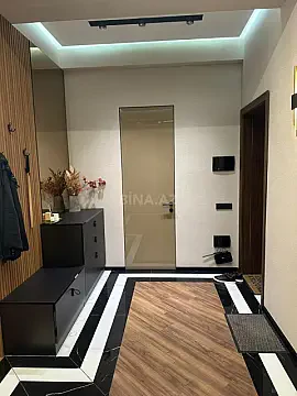 Satılır 3 otaqlı mənzil 132 m²