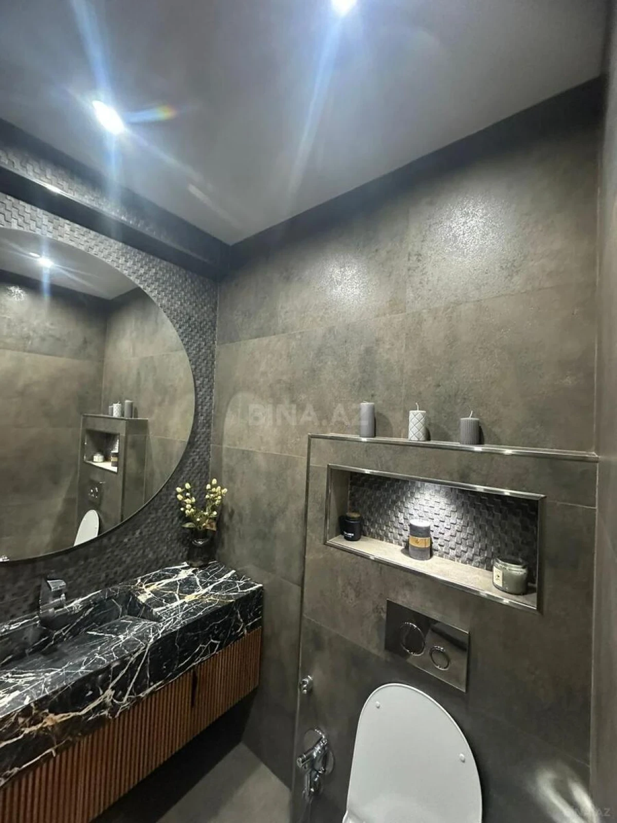 Satılır 3 otaqlı mənzil 132 m²
