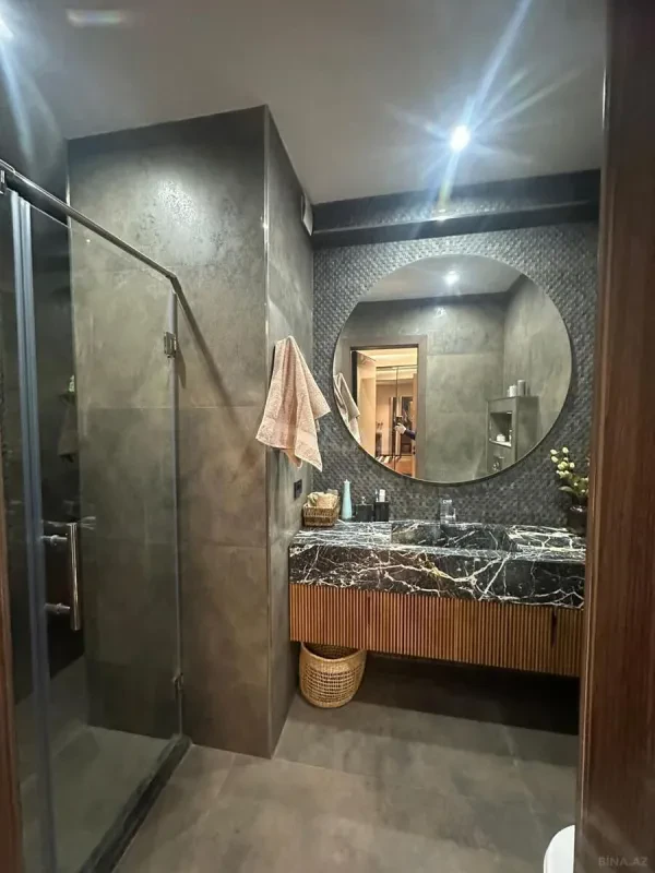 Satılır 3 otaqlı mənzil 132 m²