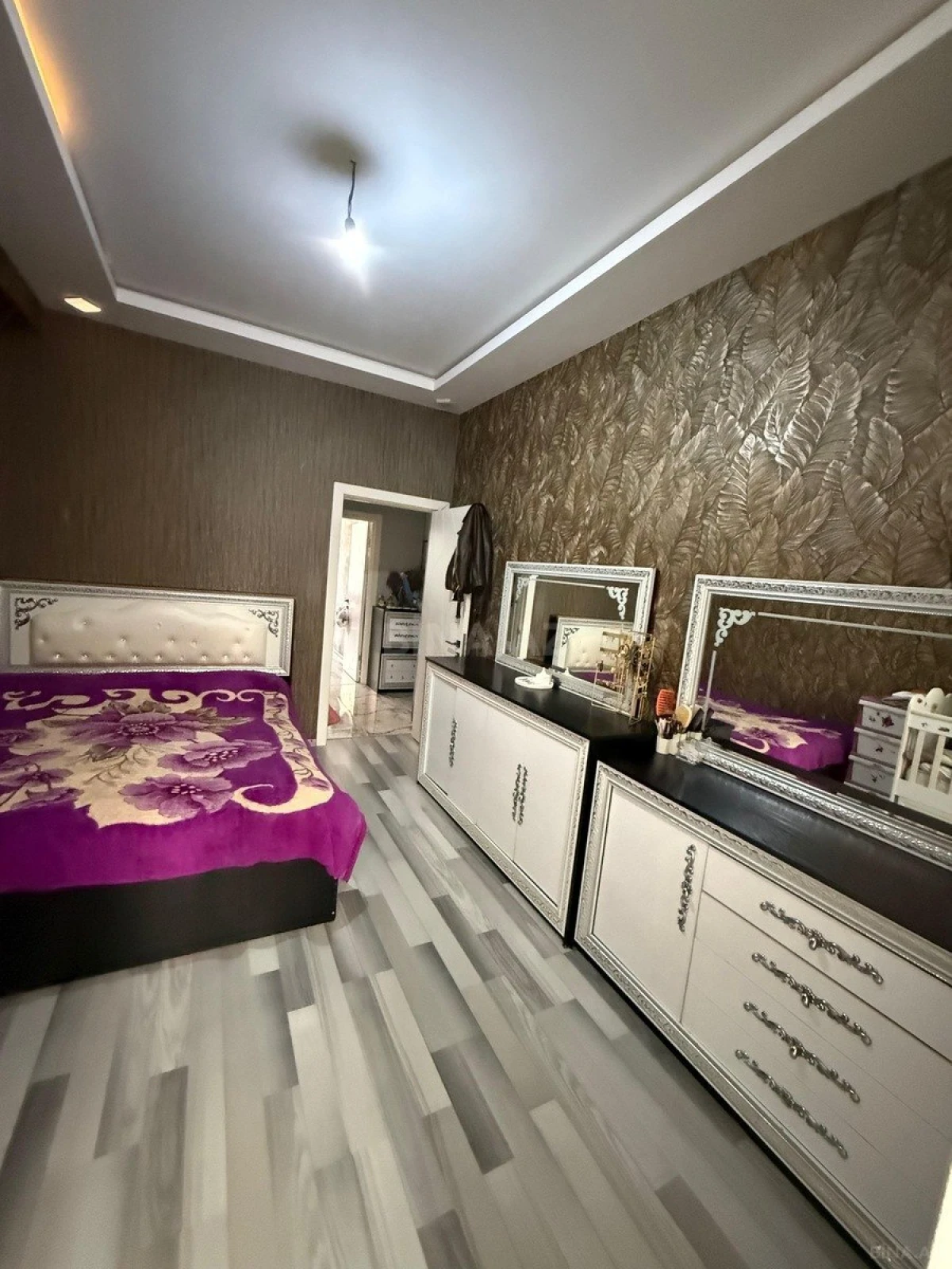 Satılır 2 otaqlı mənzil 59 m²