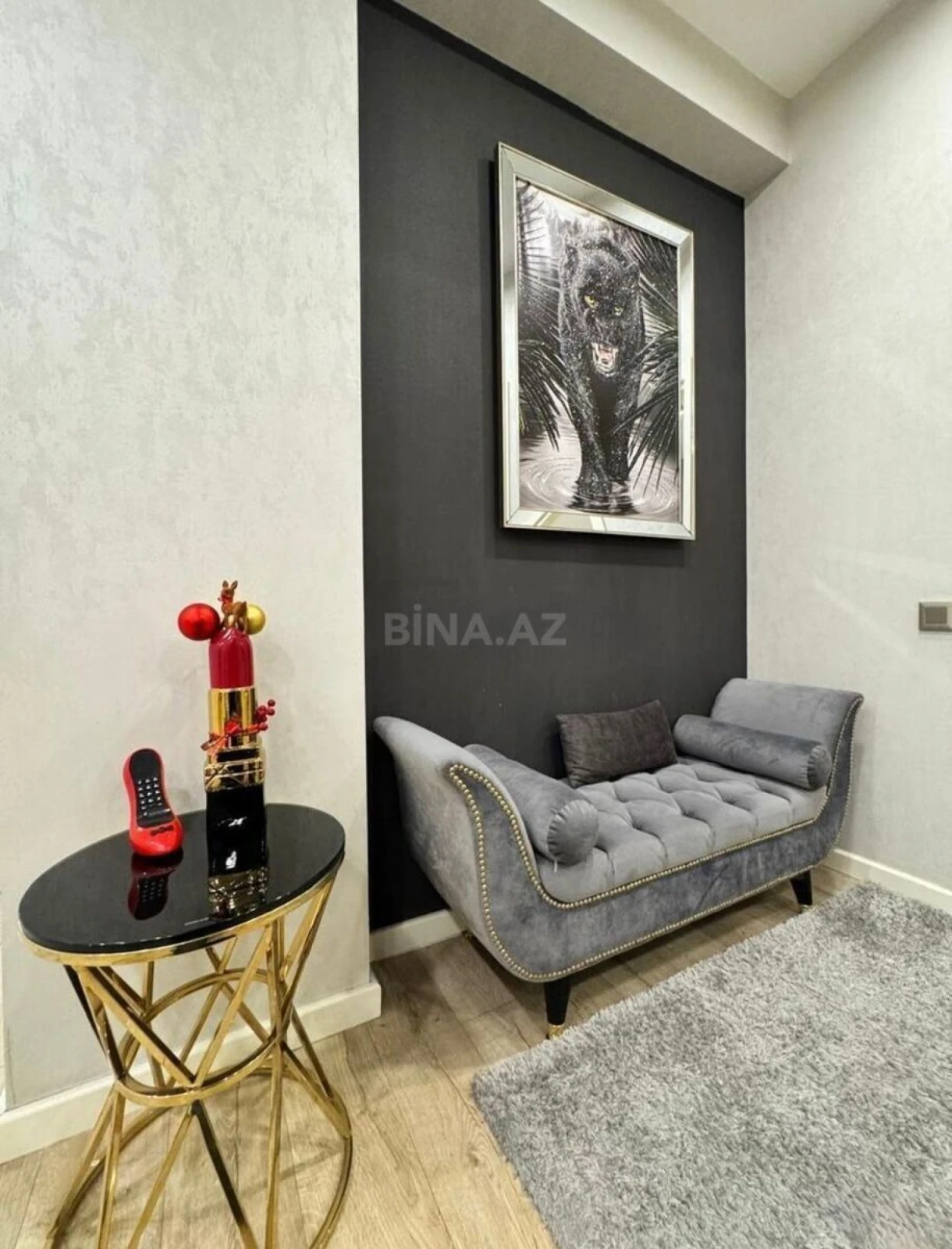 Satılır 4 otaqlı mənzil 215 m²