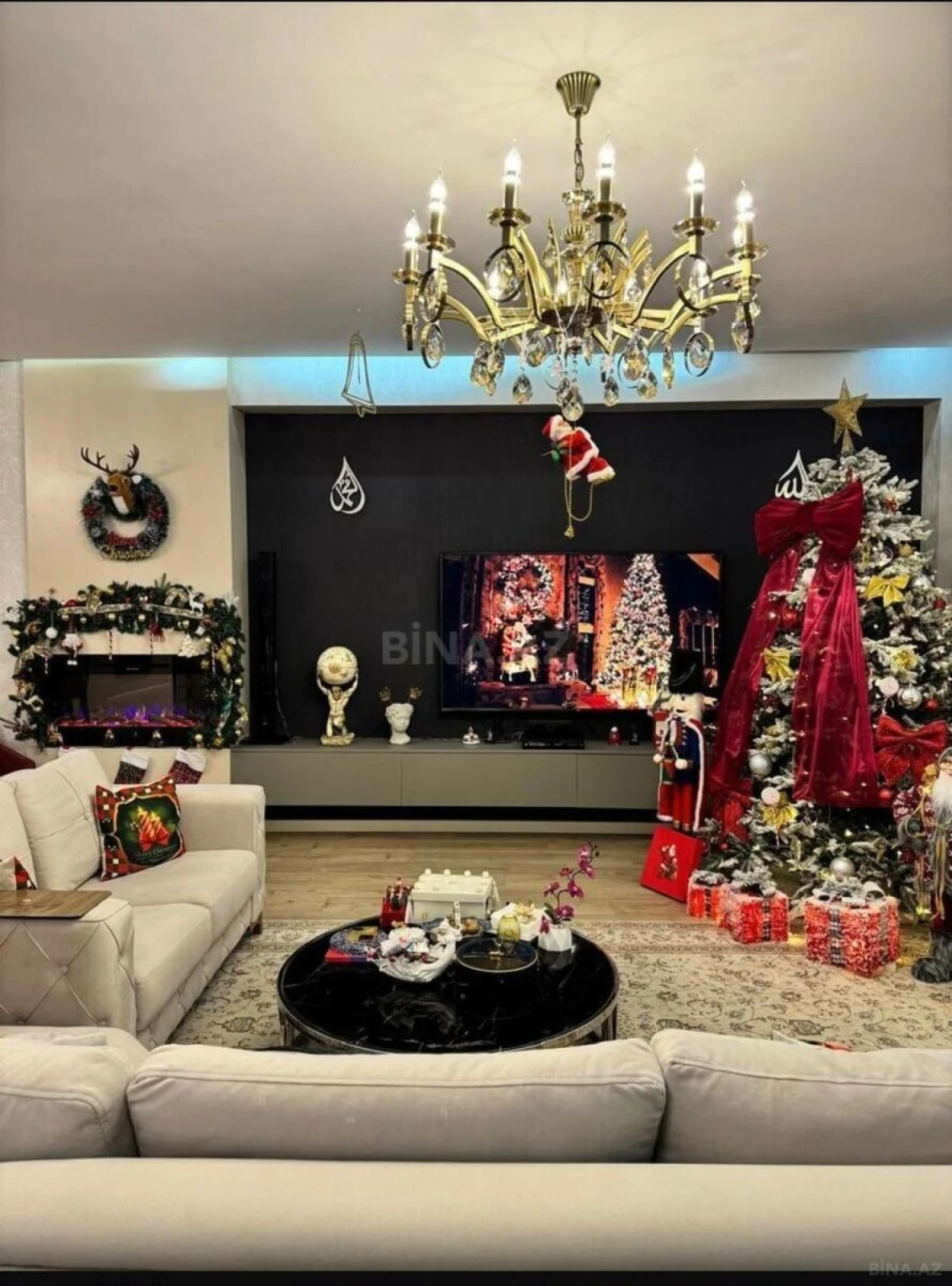 Satılır 4 otaqlı mənzil 215 m²