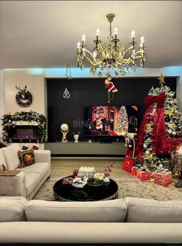 Satılır 4 otaqlı mənzil 215 m²