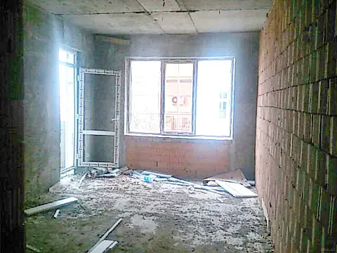 Satılır 2 otaqlı mənzil 94 m²