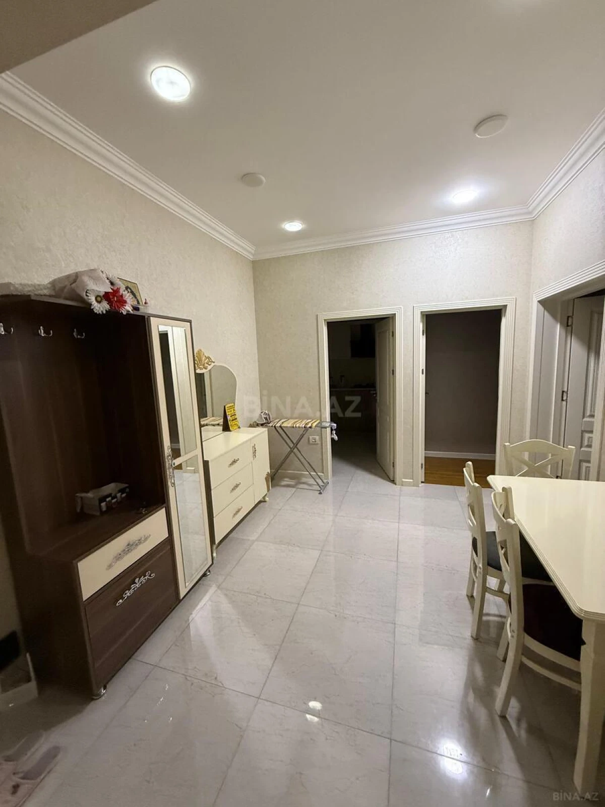 Kirayə verilir 3 otaqlı mənzil 99 m²