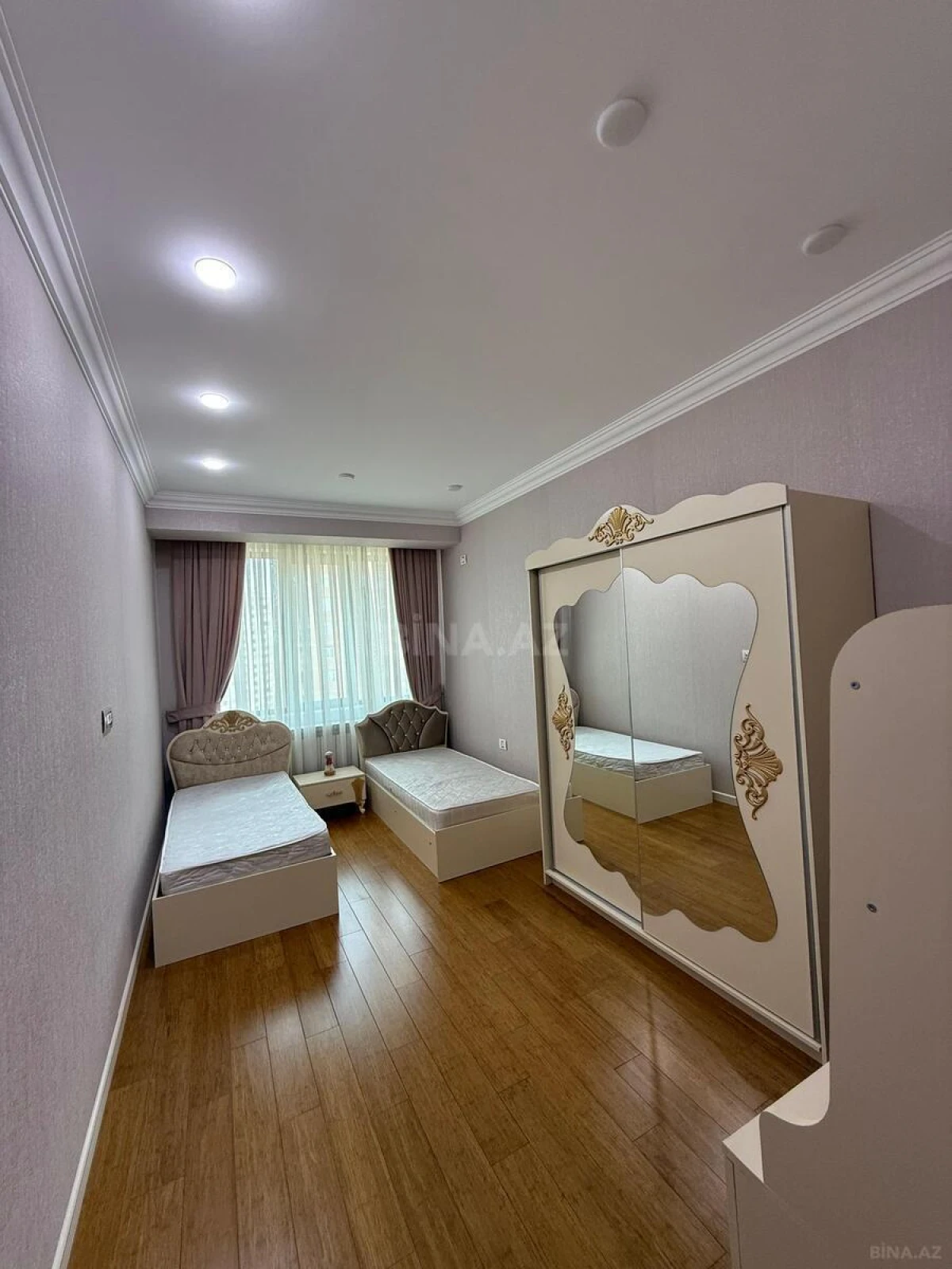 Kirayə verilir 3 otaqlı mənzil 99 m²