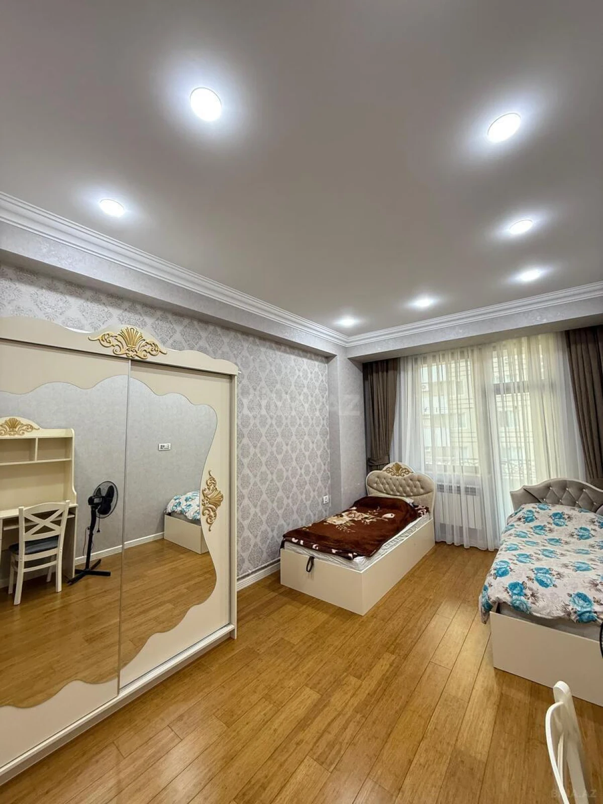 Kirayə verilir 3 otaqlı mənzil 99 m²