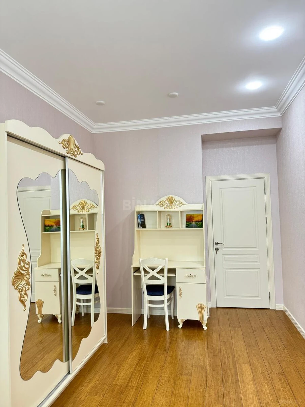 Kirayə verilir 3 otaqlı mənzil 99 m²