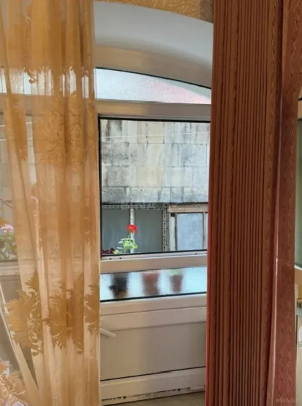 Kirayə verilir 1 otaqlı mənzil 31 m²