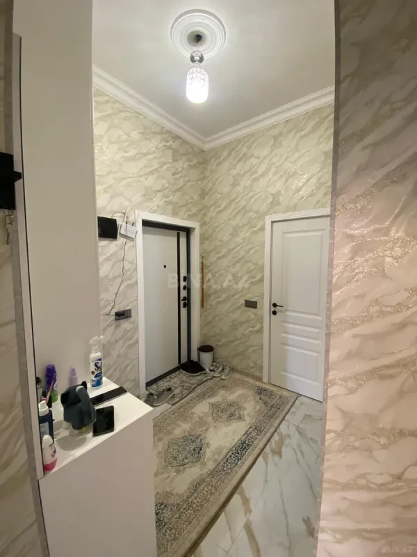 Satılır 2 otaqlı mənzil 73 m²