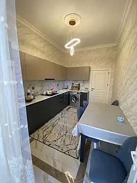 Satılır 2 otaqlı mənzil 73 m²