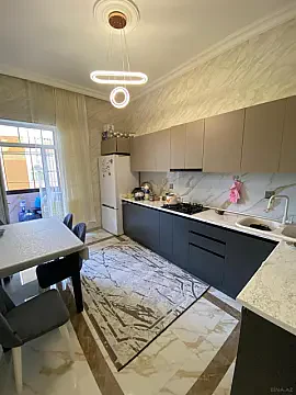 Satılır 2 otaqlı mənzil 73 m²