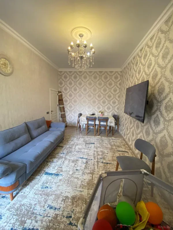 Satılır 2 otaqlı mənzil 73 m²