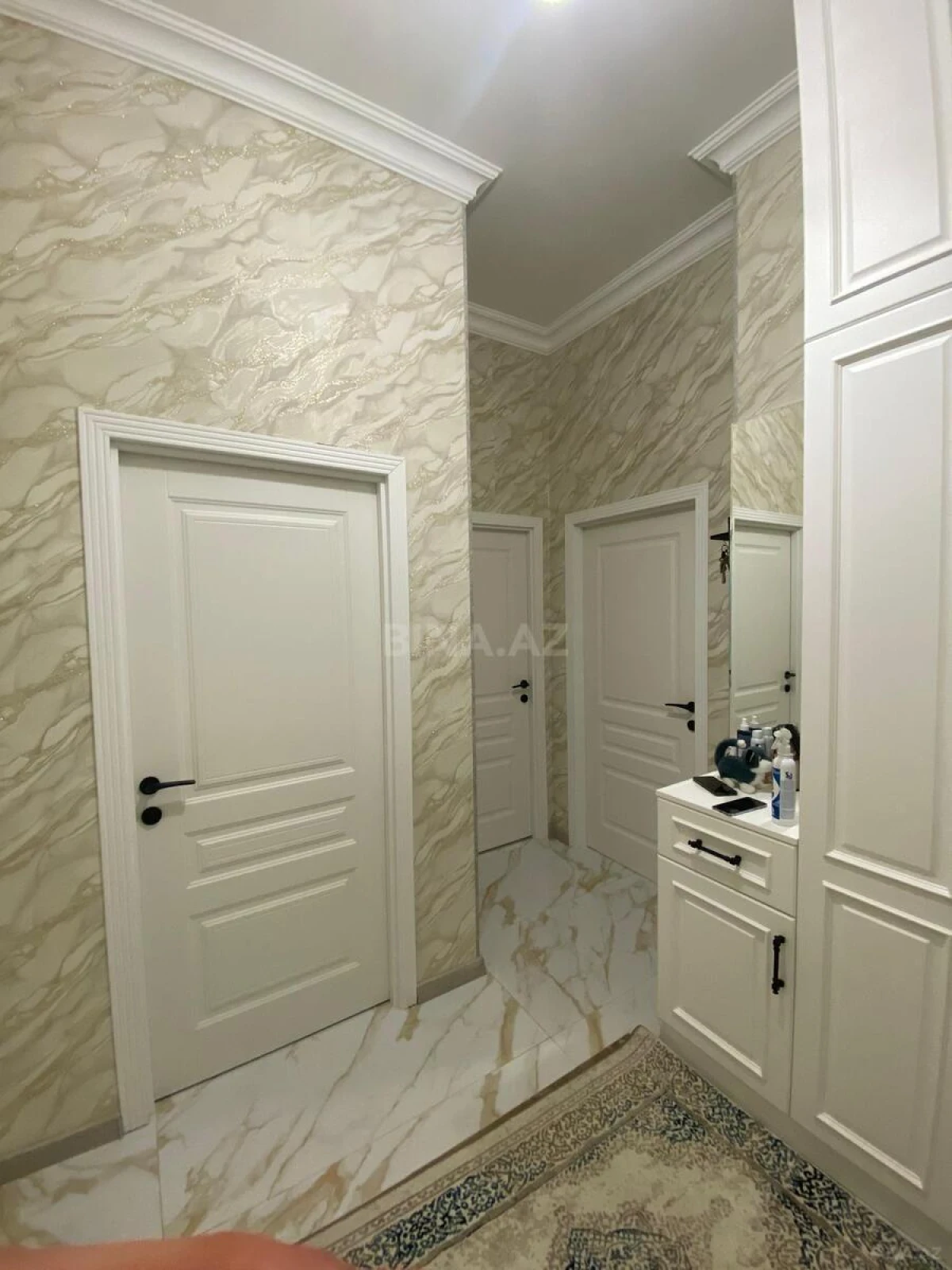 Satılır 2 otaqlı mənzil 73 m²