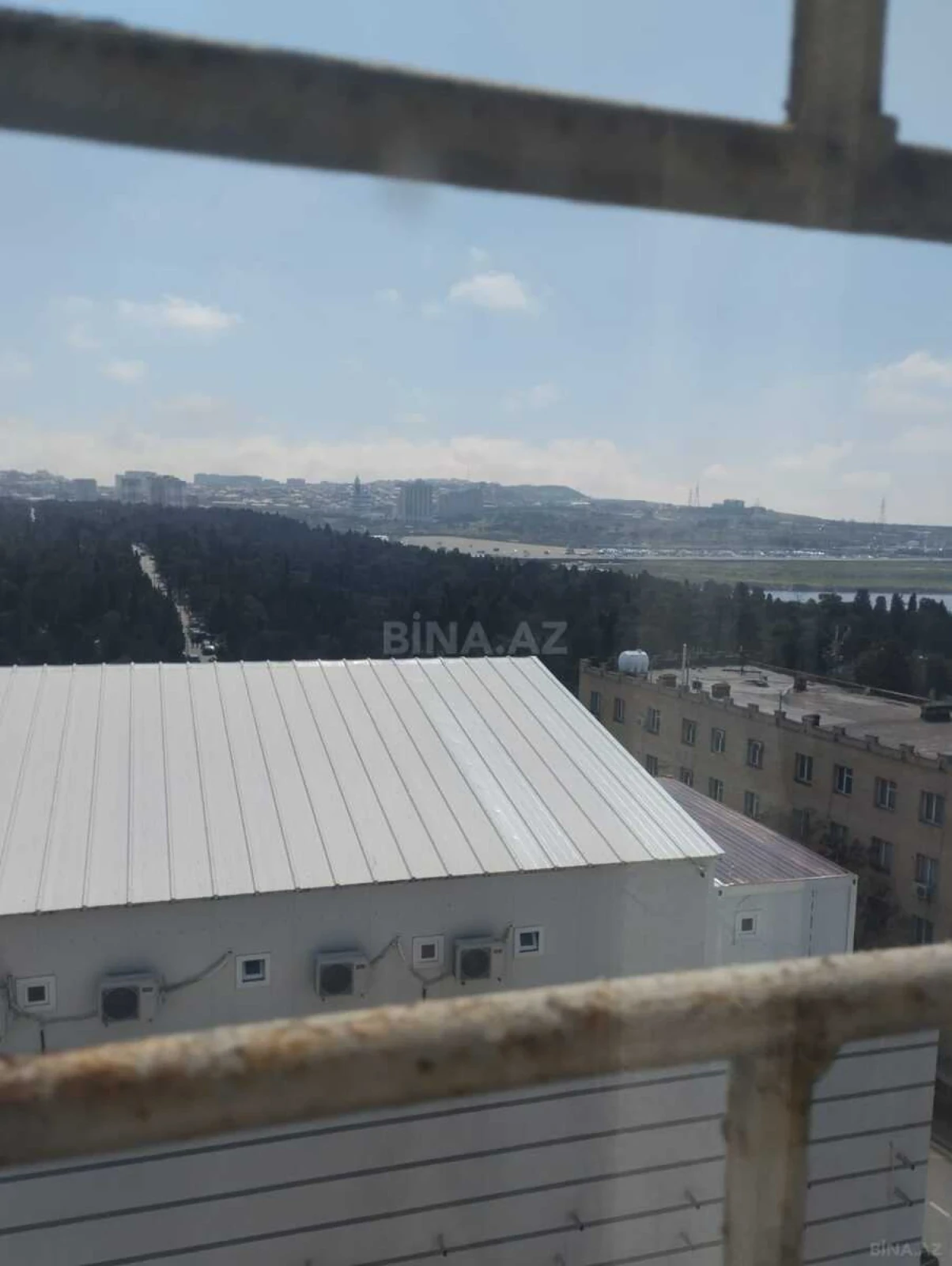 Satılır 4 otaqlı mənzil 81.6 m²