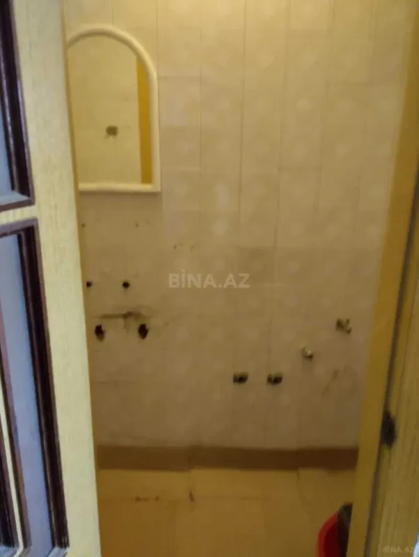 Satılır 4 otaqlı mənzil 81.6 m²