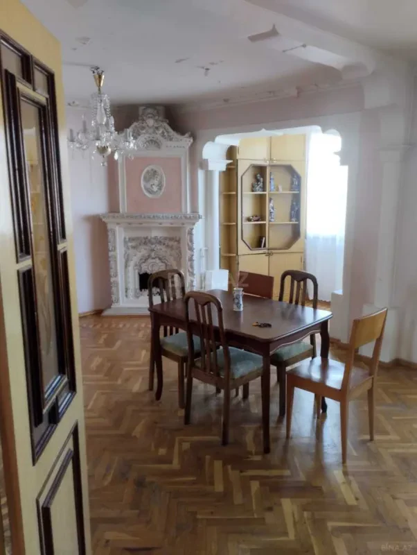 Satılır 4 otaqlı mənzil 81.6 m²