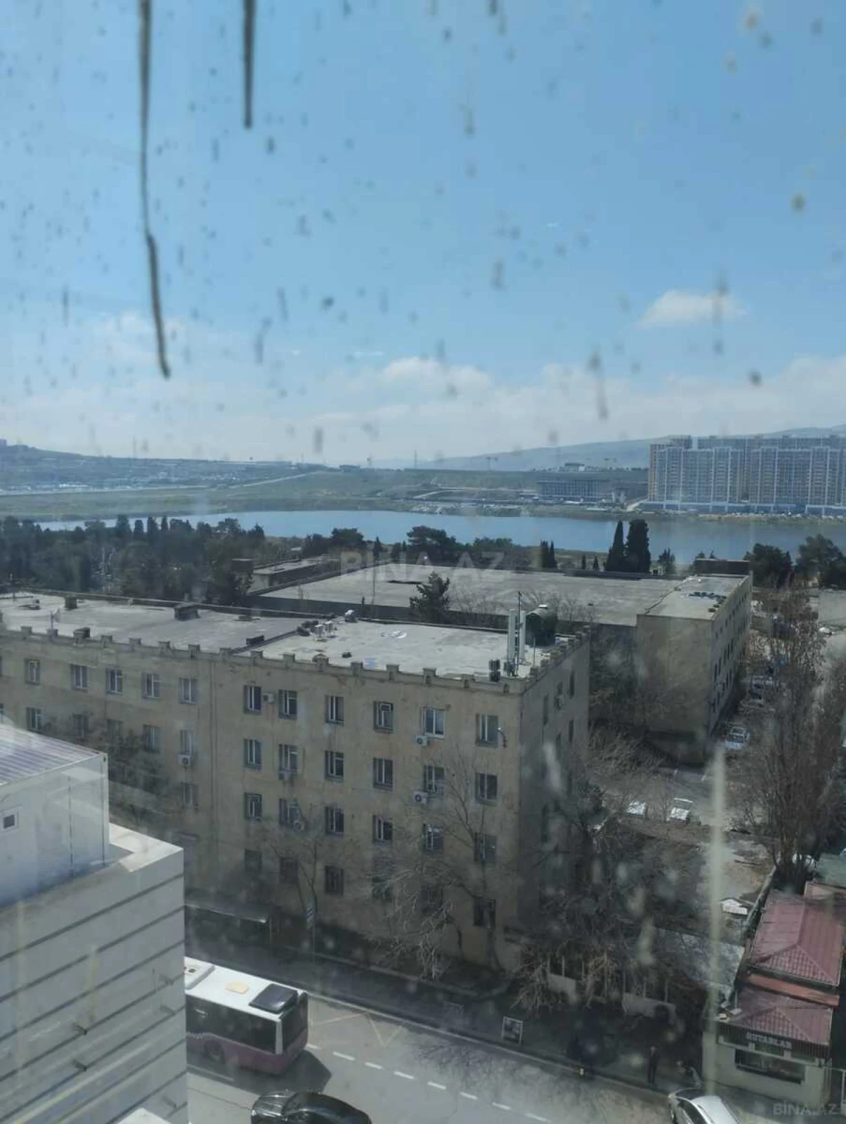 Satılır 4 otaqlı mənzil 81.6 m²