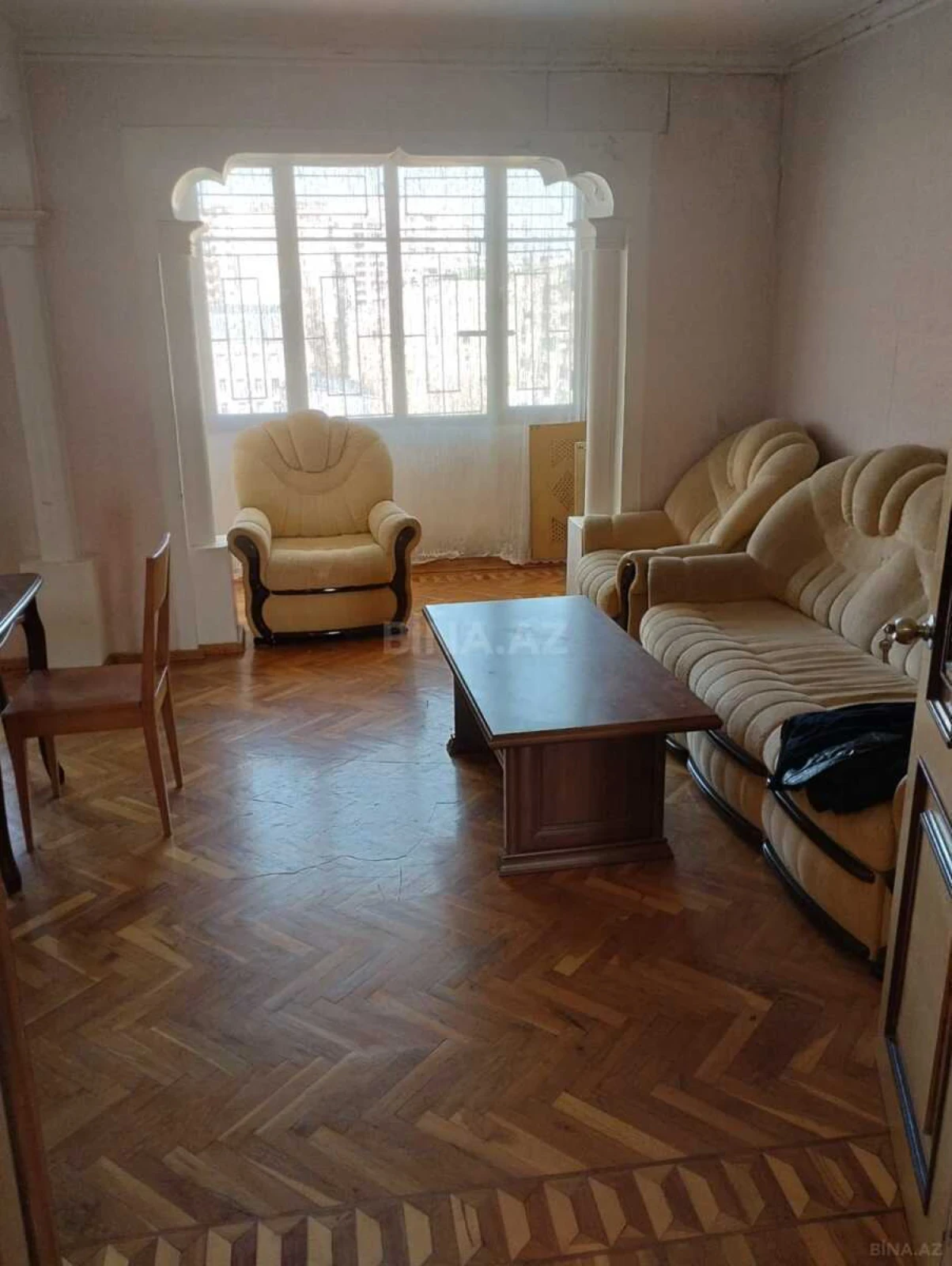 Satılır 4 otaqlı mənzil 81.6 m²