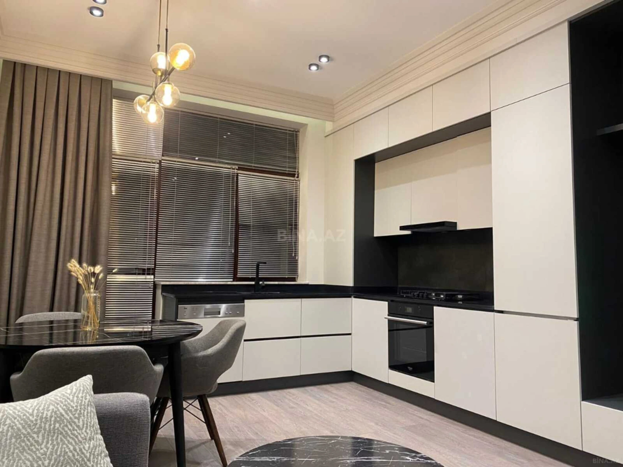Kirayə verilir 3 otaqlı mənzil 120 m²