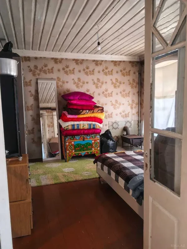 Satılır 4 otaqlı həyət evi 400 m²