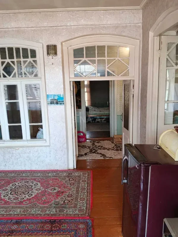 Satılır 4 otaqlı həyət evi 400 m²