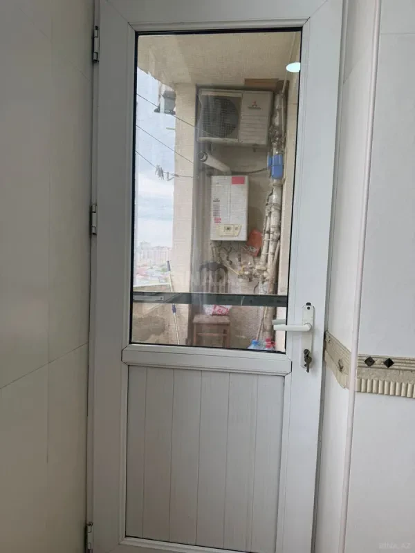 Kirayə verilir 3 otaqlı mənzil 140 m²