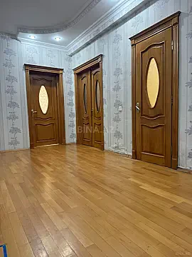 Kirayə verilir 3 otaqlı mənzil 140 m²