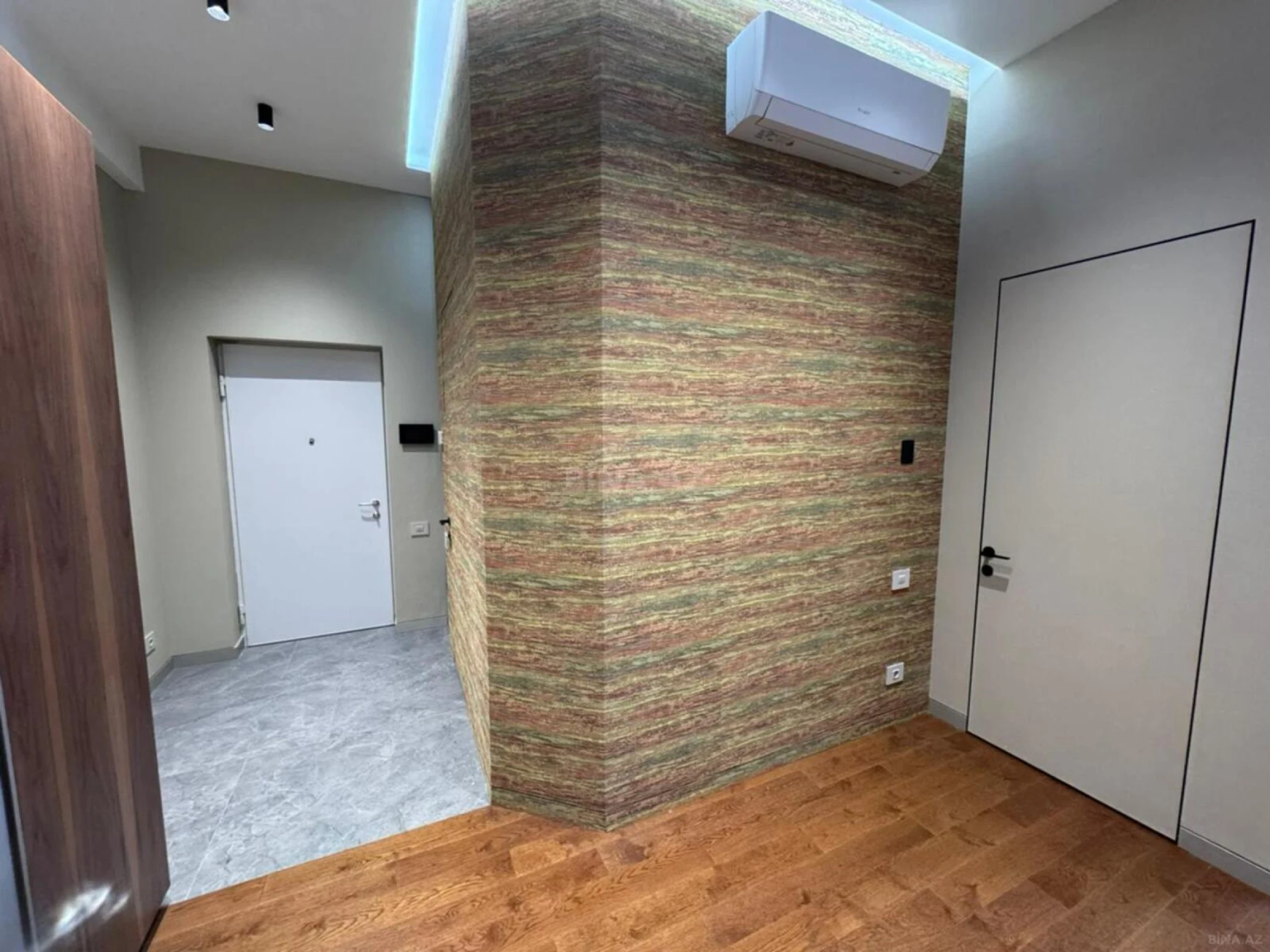 Kirayə verilir 2 otaqlı mənzil 62 m²