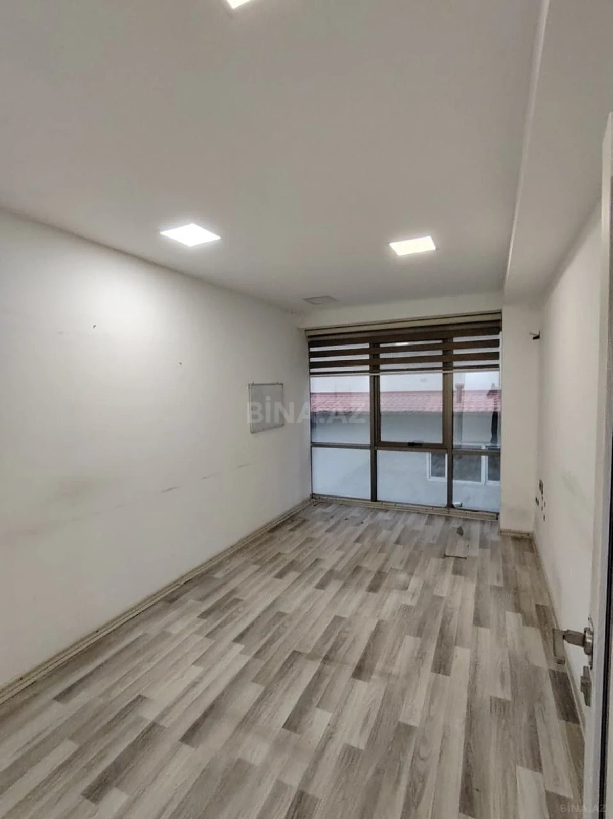Kirayə verilir 7 otaqlı ofis 250 m²