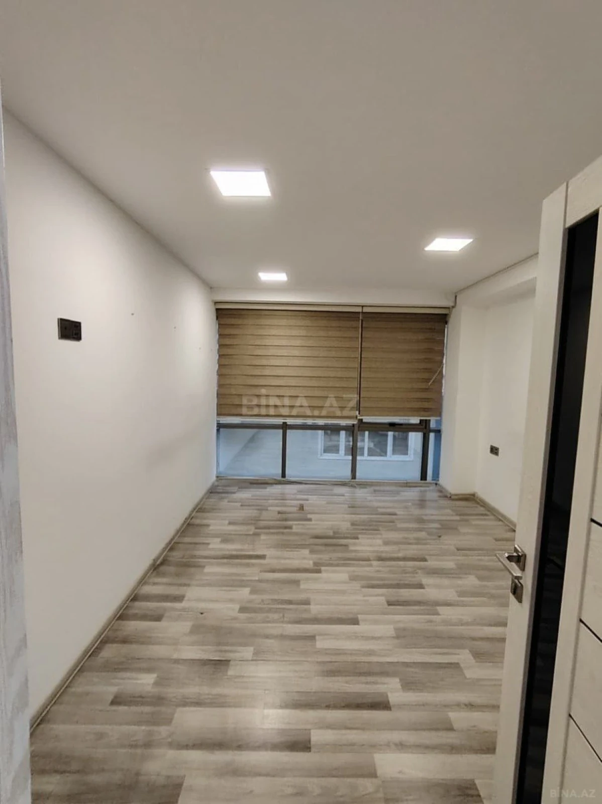 Kirayə verilir 7 otaqlı ofis 250 m²